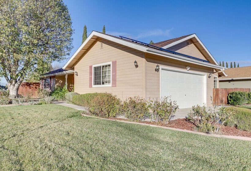 Lovely Templeton Home Near 200 Wineries!