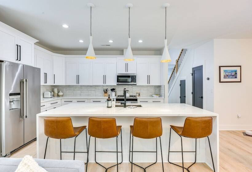 Luxe Wilmington Home: 2 Mi To Historic Downtown