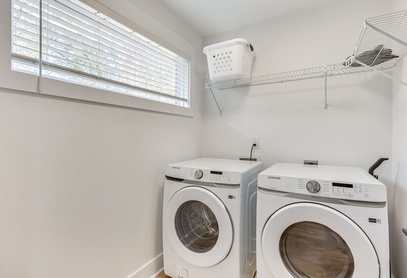 Luxe Wilmington Home: 2 Mi To Historic Downtown