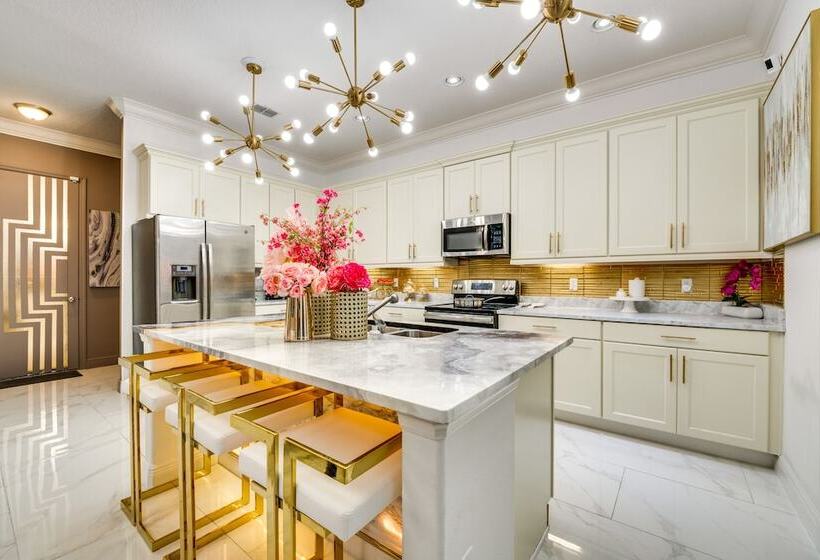 8 Mi To Disney: Home W/ Pool In Kissimmee