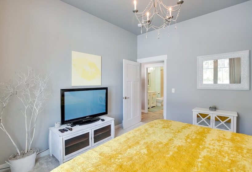 Modern Lead Cabin W/ Hot Tub, 6 Mi To Skiing!