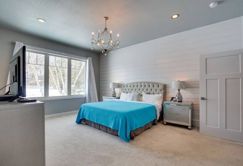 Modern Lead Cabin W/ Hot Tub, 6 Mi To Skiing!