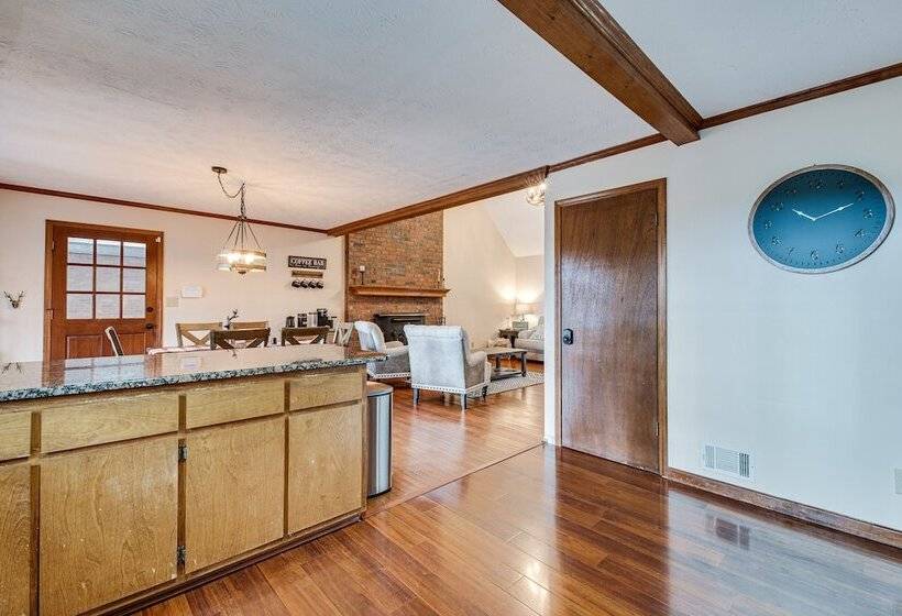 Mcdonough Escape W/ Private Hot Tub & Game Room!