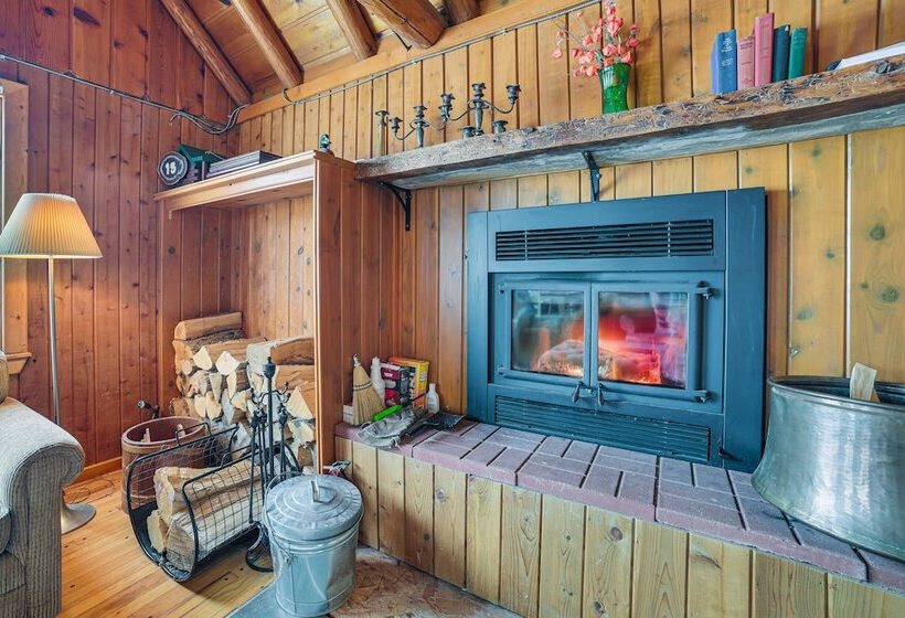 Michigan Cabin Retreat: 5 Mi To Sturgeon Bay Beach