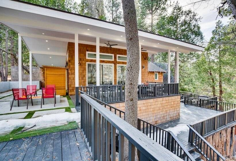 Modern Arrowbear Lake Cabin W/ Tree Lined Views!