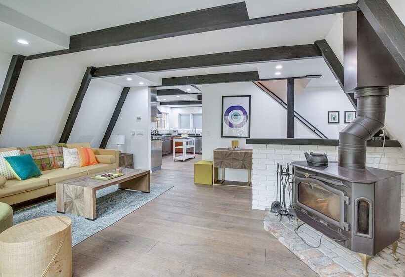 Modern Arrowbear Lake Cabin W/ Tree Lined Views!