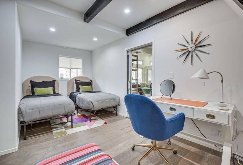 Modern Arrowbear Lake Cabin W/ Tree Lined Views!