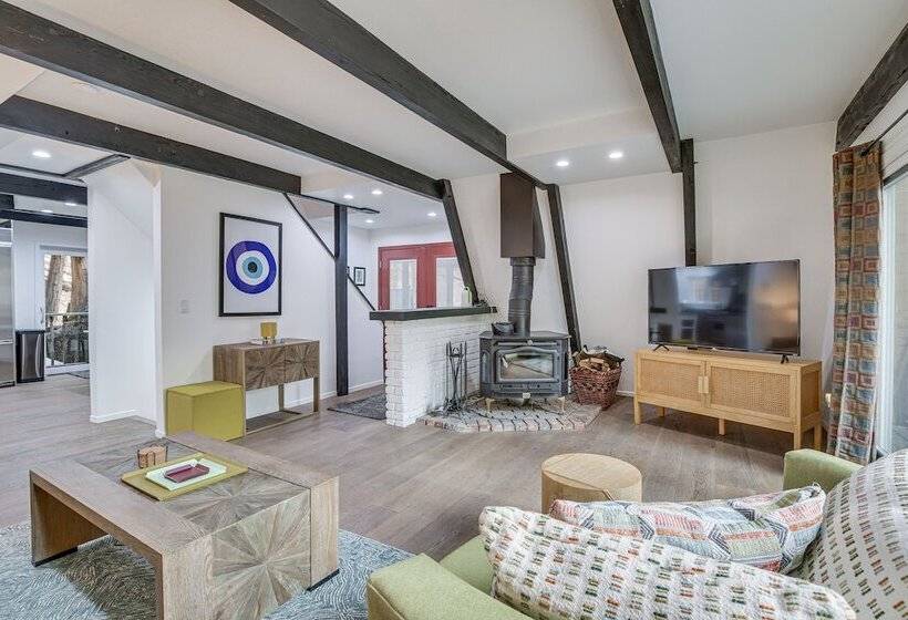 Modern Arrowbear Lake Cabin W/ Tree Lined Views!