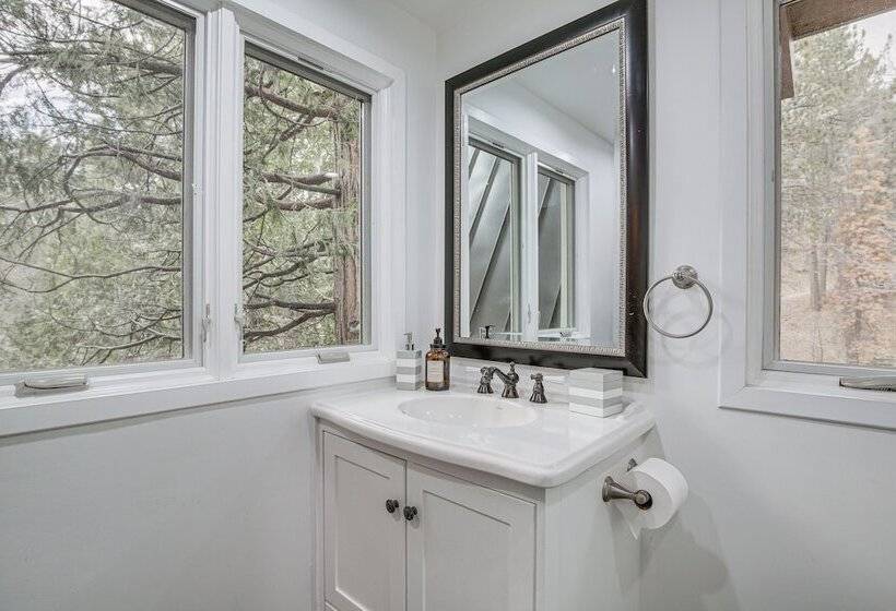 Modern Arrowbear Lake Cabin W/ Tree Lined Views!