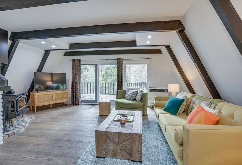 Modern Arrowbear Lake Cabin W/ Tree Lined Views!