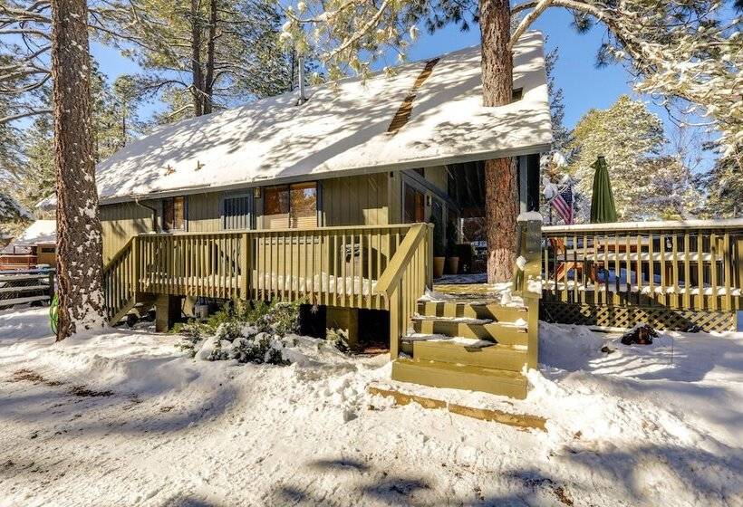 Munds Park Cabin W/ Deck & Fire Pit: Walk To Trail