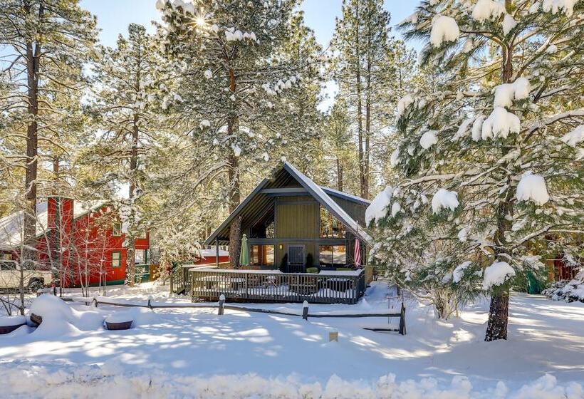 Munds Park Cabin W/ Deck & Fire Pit: Walk To Trail