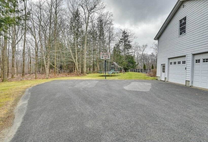 Monterey Home W/ Hot Tub, Pool & Game Room!