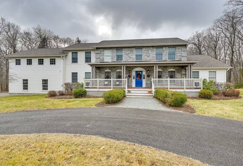 Monterey Home W/ Hot Tub, Pool & Game Room!