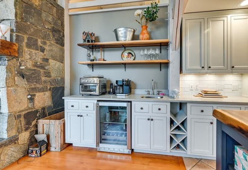 Monterey Home W/ Hot Tub, Pool & Game Room!