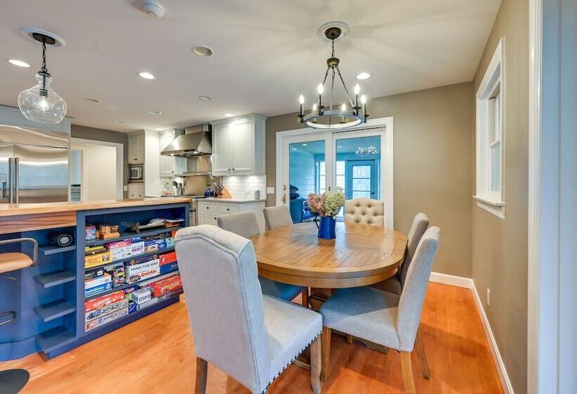 Monterey Home W/ Hot Tub, Pool & Game Room!