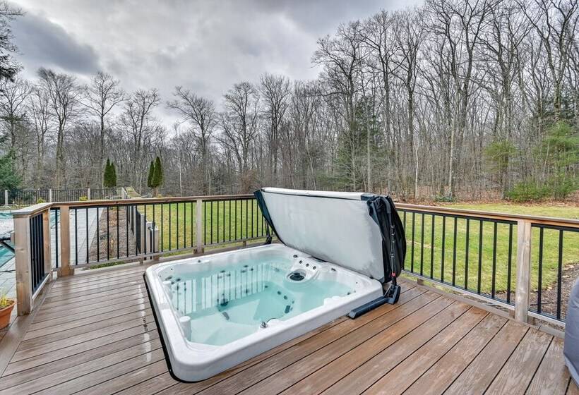 Monterey Home W/ Hot Tub, Pool & Game Room!