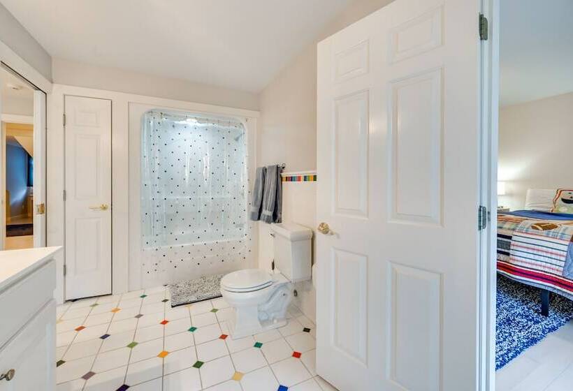 Monterey Home W/ Hot Tub, Pool & Game Room!