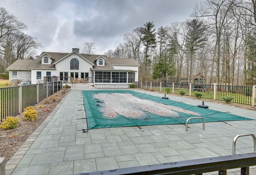 Monterey Home W/ Hot Tub, Pool & Game Room!