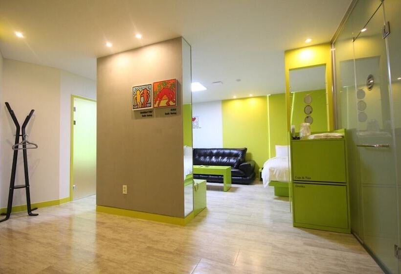 מוטל Andong Studio131