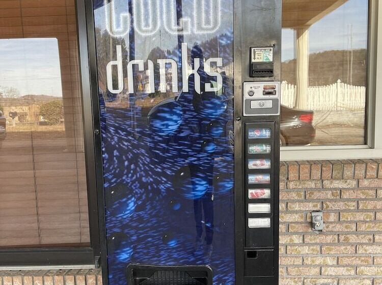 汽车旅馆  Covered Bridge Inn & Suites