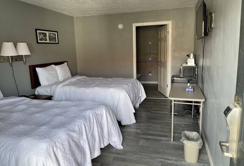 汽车旅馆  Covered Bridge Inn & Suites