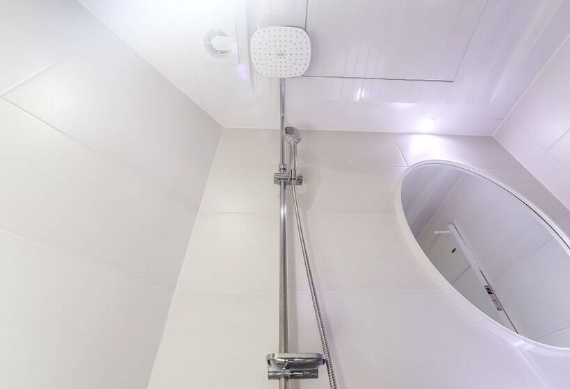 모텔 Tongyeong Seopirang