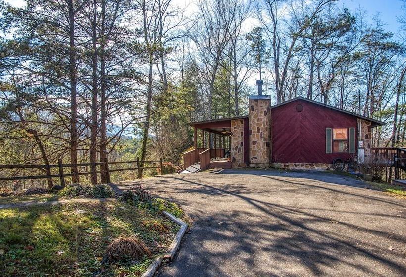 Peaceful 2br In Mountains W/ Private Hot Tub!