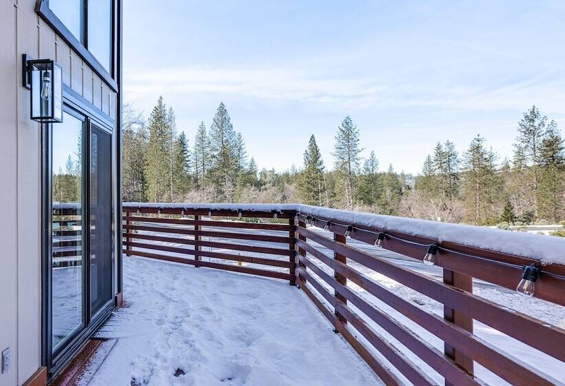 Secluded Cabin Near Calaveras Big Trees State Park