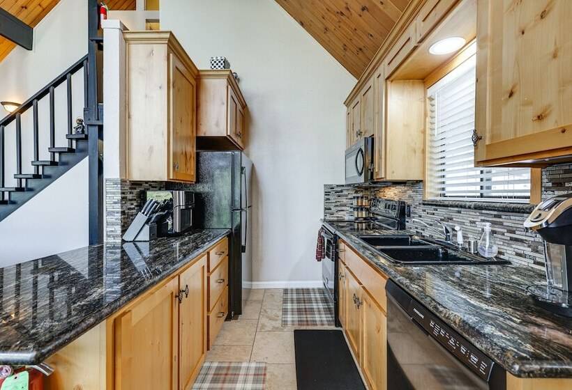 Secluded Cabin Near Calaveras Big Trees State Park