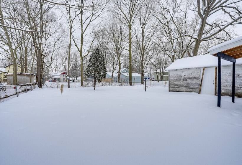 Niles Vacation Rental Near St Joseph River!