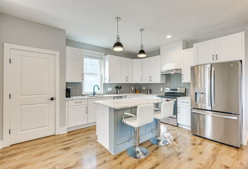 Oak Island Coastal Home W/ Covered Deck!