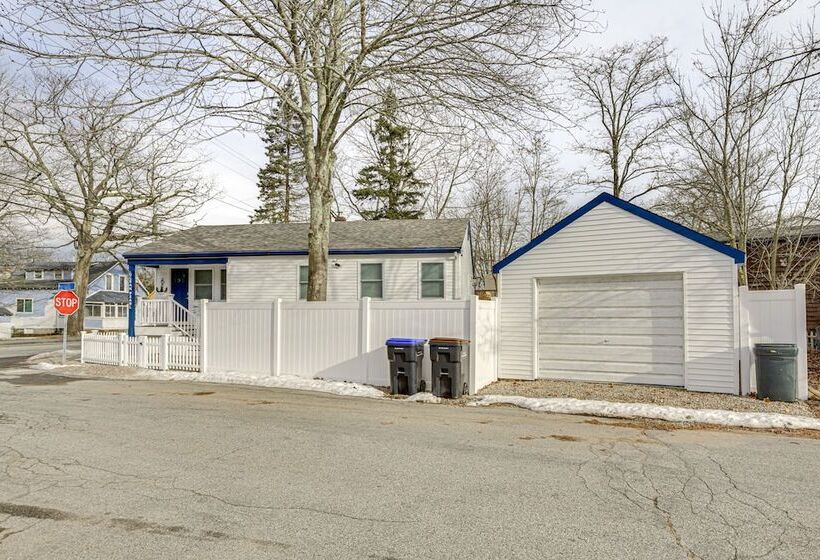 Old Orchard Beach Home: Steps To Beach & Pier!