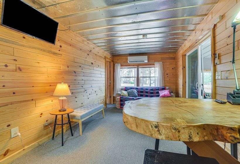 Oscoda Cabin W/ Charcoal Grill: Walk To Lake Huron