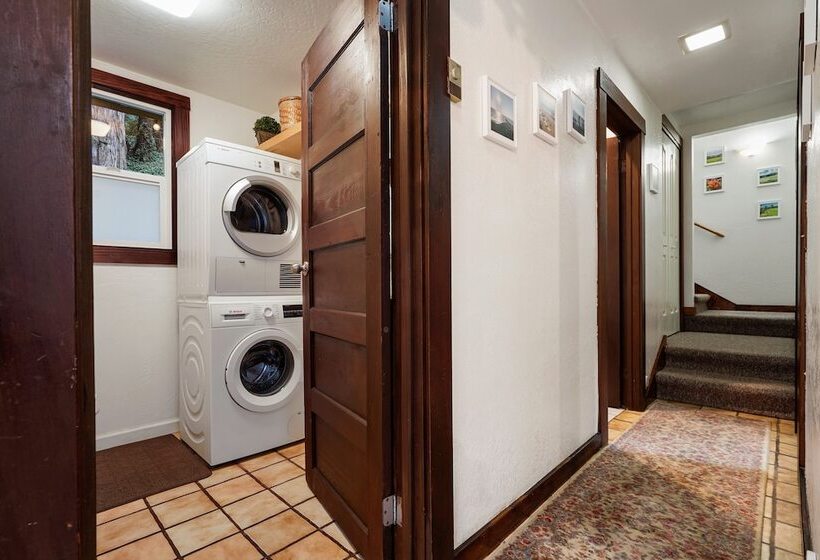 Pacific Coast Redwoods Cabin For Family