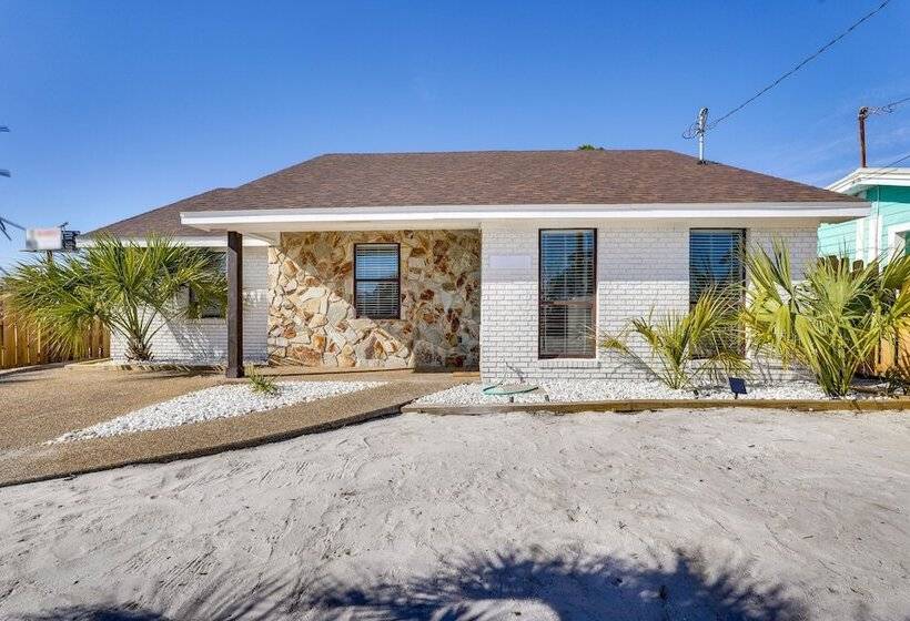 Panama City Beach House W/ Patio, Walk To Ocean