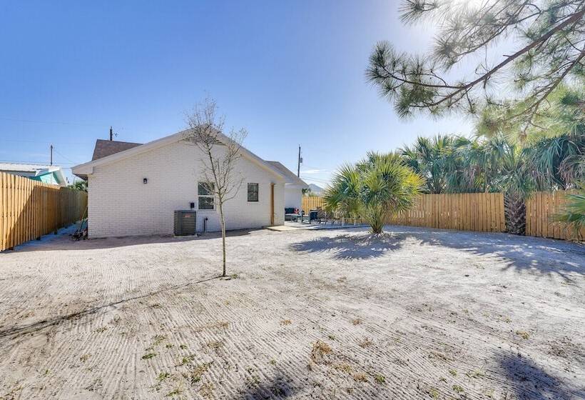 Panama City Beach House W/ Patio, Walk To Ocean