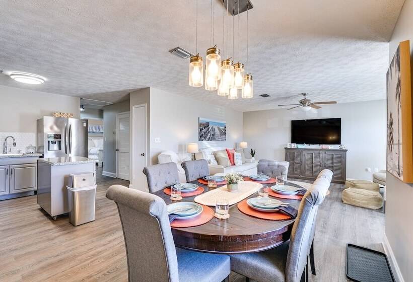 Panama City Beach House W/ Patio, Walk To Ocean