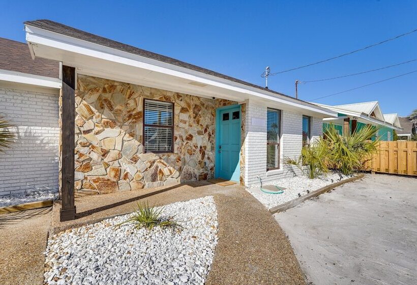 Panama City Beach House W/ Patio, Walk To Ocean