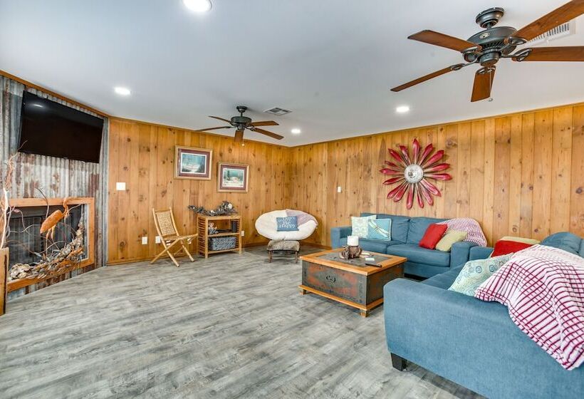 Private Dock, Lanai: Bayou Retreat In Barataria!