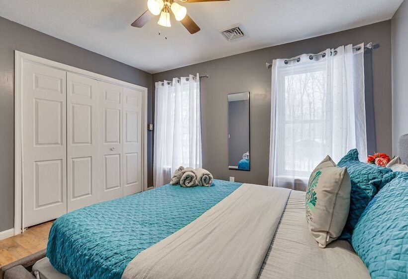 Pennsylvania Home W/ Hot Tub: 7 Mi To Kalahari!