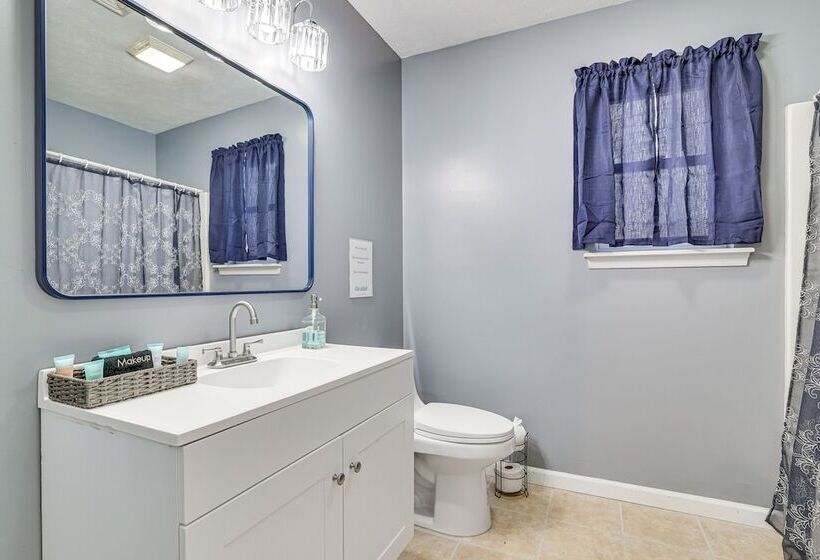 Pennsylvania Home W/ Hot Tub: 7 Mi To Kalahari!