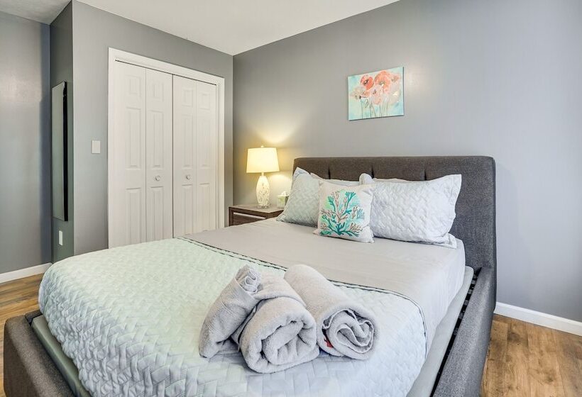 Pennsylvania Home W/ Hot Tub: 7 Mi To Kalahari!