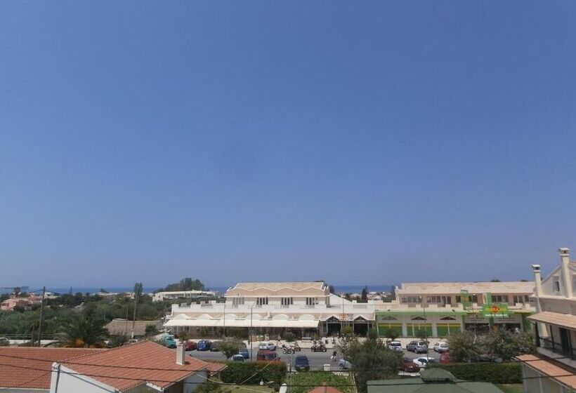 بنسيون Harry's Bar & Apartments