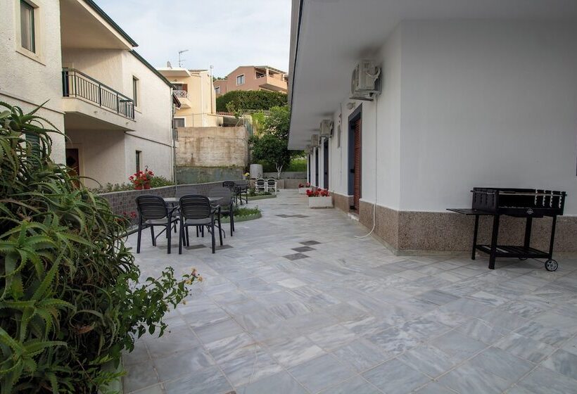 بنسيون Harry's Bar & Apartments