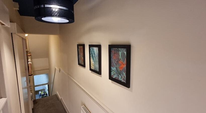 פנסיון Large House With Garden In Maidstone