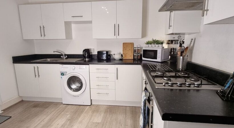 פנסיון Large House With Garden In Maidstone