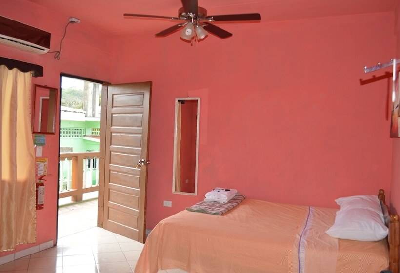 פנסיון La S Guest House