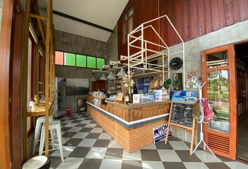 بنسيون Lux Homestay