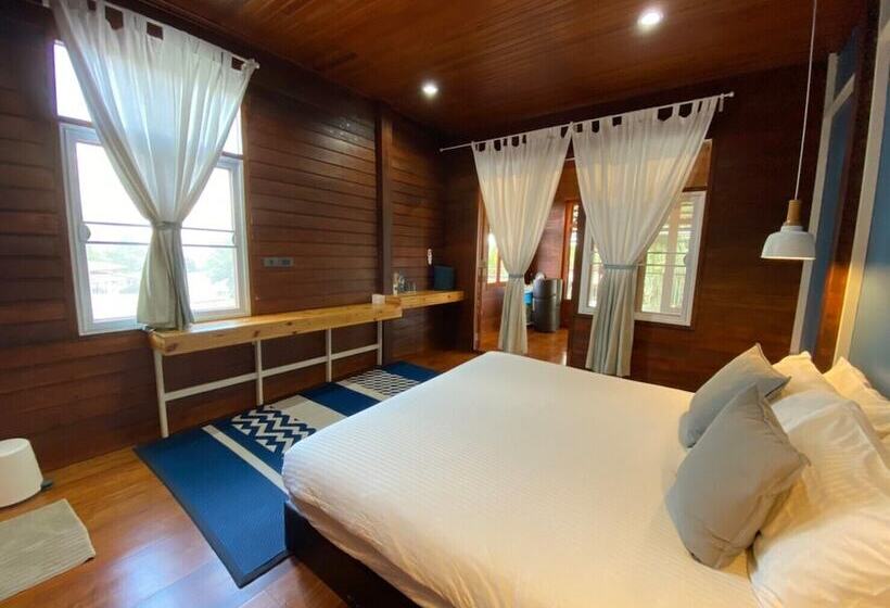 بنسيون Lux Homestay